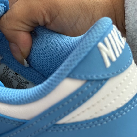 Nike Dunk Low Retro in University Blue and White 8.5 men’s worn once - Picture 7 of 10